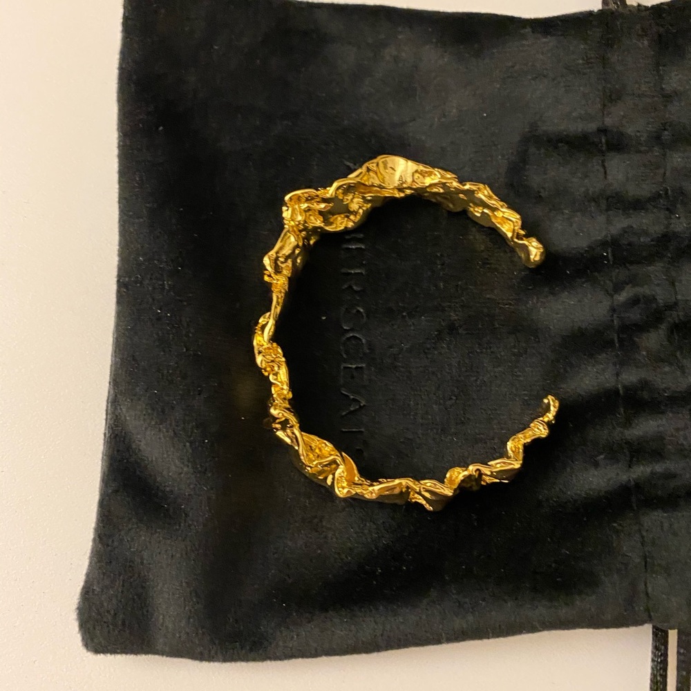 Emery Cuff - Picture 3 of 4